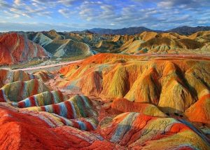 کوه های رنگین در چین